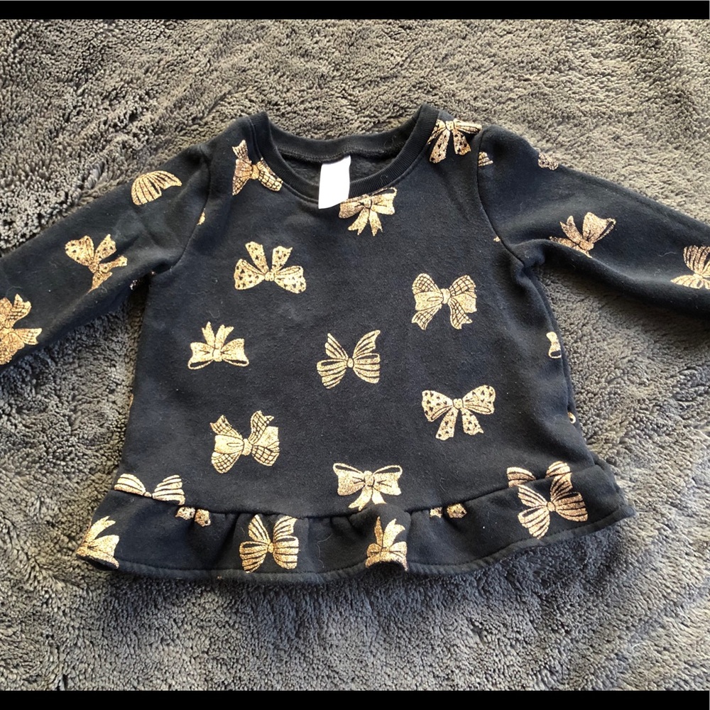 Black sweater with gold bows - 18 months